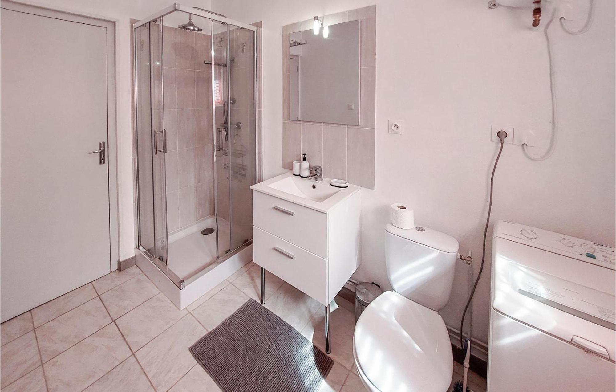 Gorgeous Home In Molinet With Wifi Buitenkant foto
