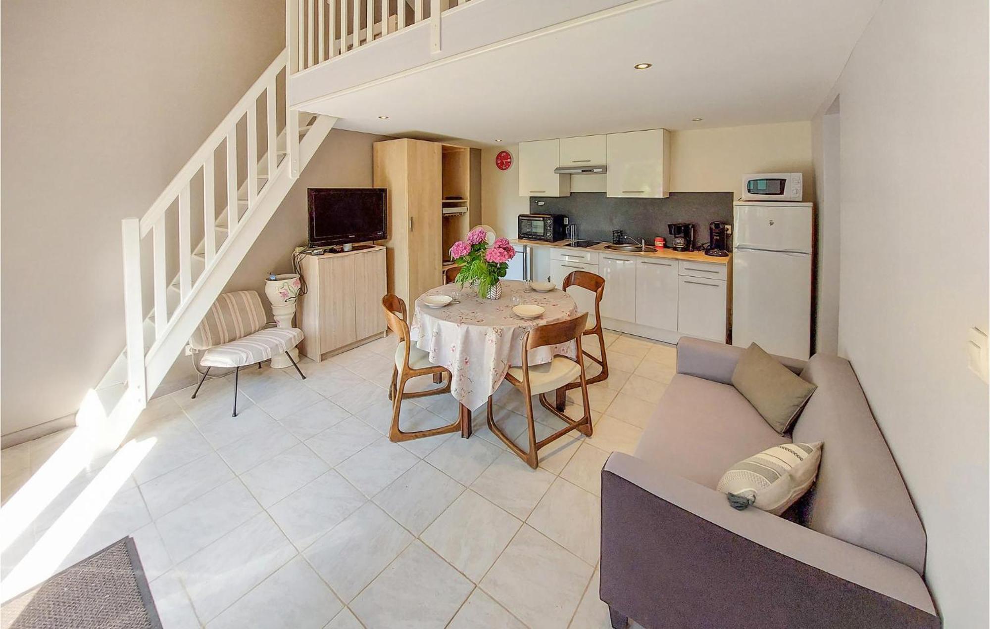 Gorgeous Home In Molinet With Wifi Buitenkant foto